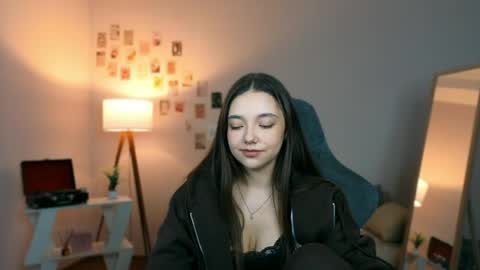 Rachel online show from April 16, 8:09 pm