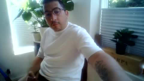 Snapshot of breakingbad84 chatting on June 25, 2:43 pm breakingbad84 online show from June 25, 2:43 pm