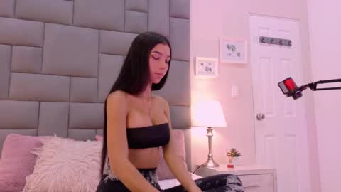 Snapshot of bree_watson chatting on February 13, 12:00 pm Bree online show from February 13, 12:00 pm