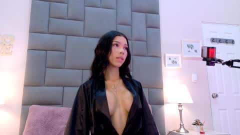 Snapshot of bree_watson chatting on February 14, 2:44 pm Bree online show from February 14, 2:44 pm