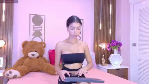 Snapshot of bree_watson chatting on March 3, 12:33 pm Bree online show from March 3, 12:33 pm