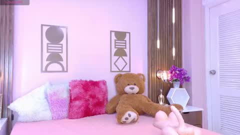 Snapshot of bree_watson chatting on March 6, 12:56 pm Bree online show from March 6, 12:56 pm