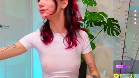 Snapshot of breeding_material chatting on March 10, 6:23 pm Ashley Dolce and Lou online show from March 10, 6:23 pm