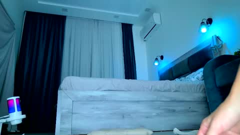 Brenda online show from October 30, 3:13 pm