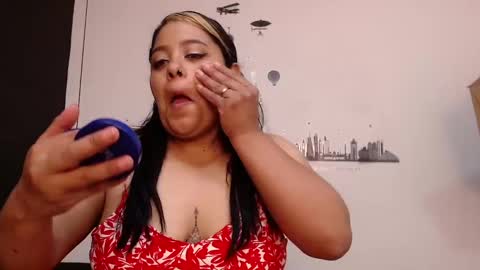 Snapshot of brenda_maz chatting on January 13, 12:45 pm Brenda online show from January 13, 12:45 pm