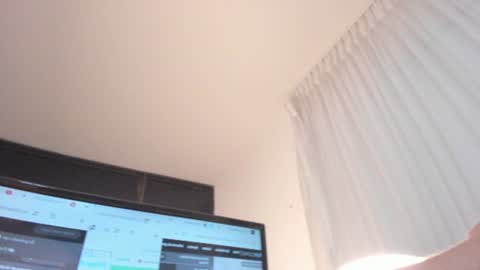 Snapshot of brenda_n_stevenn chatting on June 11, 12:32 am Brenda and Stevenn online show from June 11, 12:32 am