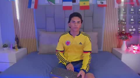 Snapshot of brenda_n_stevenn chatting on July 7, 7:29 pm Brenda and Stevenn online show from July 7, 7:29 pm