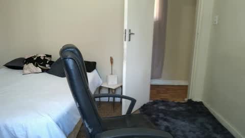 ask me lol online show from September 16, 9:10 am