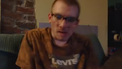 Snapshot of brenden02 chatting on April 2, 11:46 pm Brenden online show from April 2, 11:46 pm