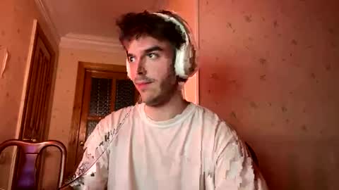 Snapshot of brendon000hardt chatting on March 20, 3:50 pm brendon000hardt online show from March 20, 3:50 pm