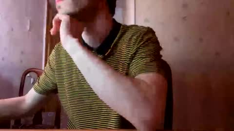 Snapshot of brendon000hardt chatting on March 28, 5:01 pm brendon000hardt online show from March 28, 5:01 pm
