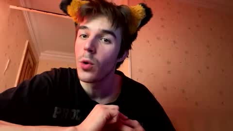 Snapshot of brendon000hardt chatting on April 5, 12:57 pm brendon000hardt online show from April 5, 12:57 pm