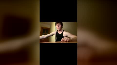 Snapshot of brendon000hardt chatting on May 15, 5:53 pm brendon000hardt online show from May 15, 5:53 pm