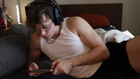 Snapshot of brentonverde chatting on February 1, 7:23 pm brentonverde online show from February 1, 7:23 pm