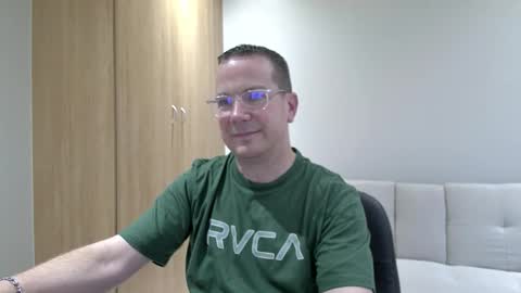 Brett online show from November 14, 3:55 pm