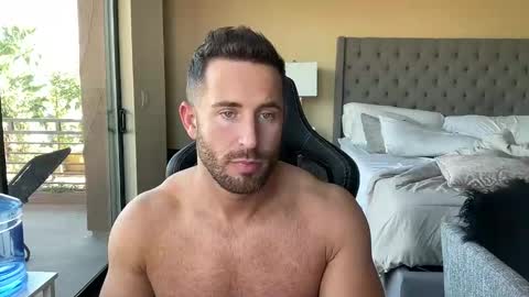 Brett Mycles online show from November 4, 9:36 pm