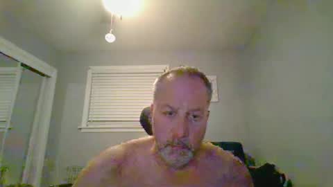 hey online show from April 26, 2:09 am