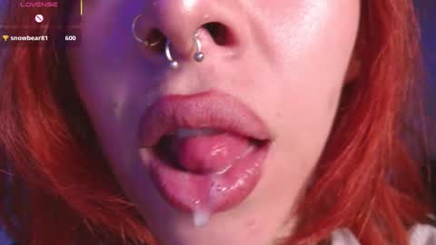 Snapshot of bri_von_dhara_ chatting on February 18, 9:44 pm Bri online show from February 18, 9:44 pm