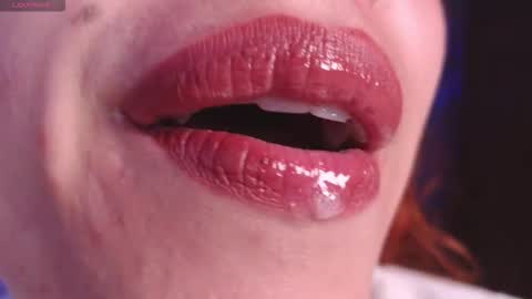 Snapshot of bri_von_dhara_ chatting on February 22, 9:13 pm Bri online show from February 22, 9:13 pm