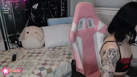 Snapshot of briabannana chatting on December 25, 12:27 am Brianna online show from December 25, 12:27 am