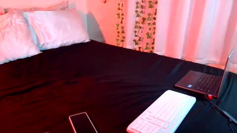 Snapshot of briabubbles69 chatting on December 7, 7:38 am Bria Bubbles online show from December 7, 7:38 am