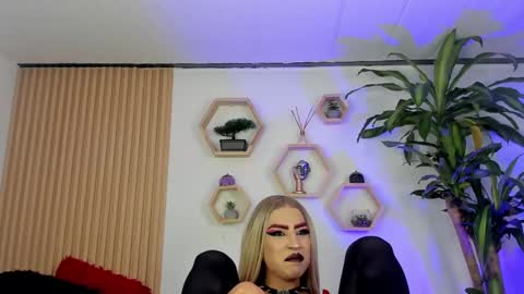 Snapshot of briana_white chatting on January 13, 5:29 pm briana_white online show from January 13, 5:29 pm
