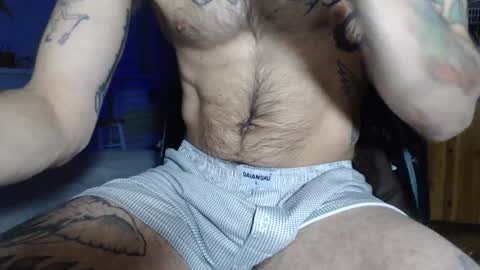 Snapshot of brianmuscle chatting on January 5, 2:38 am Brian online show from January 5, 2:38 am