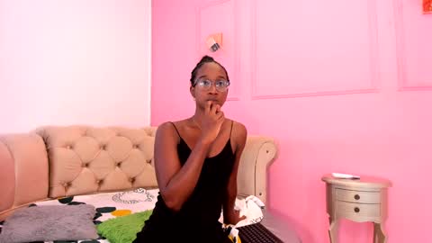 Brianna  online show from December 18, 6:57 pm