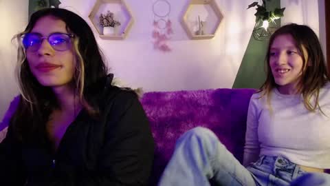 briarandblair online show from January 2, 2:35 pm