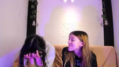 briarandblair online show from November 19, 1:11 pm