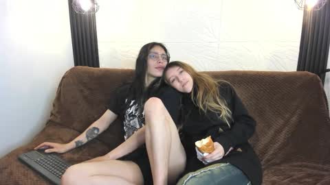 briarandblair online show from November 25, 1:22 pm