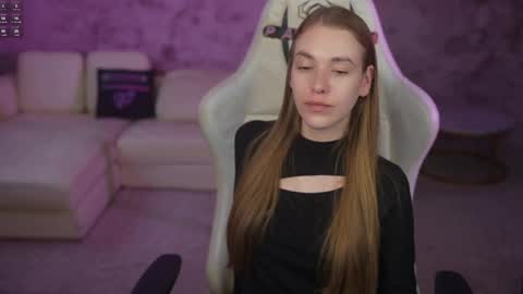 Diamonds Girls online show from April 6, 7:37 pm