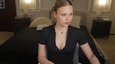 Snapshot of bright_diamonds_054 chatting on July 7, 8:24 pm Diamonds Girls online show from July 7, 8:24 pm