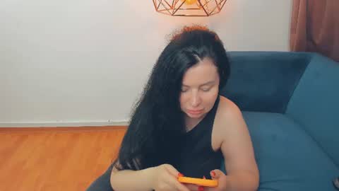 Snapshot of brilliantegirl_ chatting on June 25, 11:15 am brilliantegirl_ online show from June 25, 11:15 am