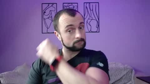 brindlefly69 online show from December 17, 11:39 am