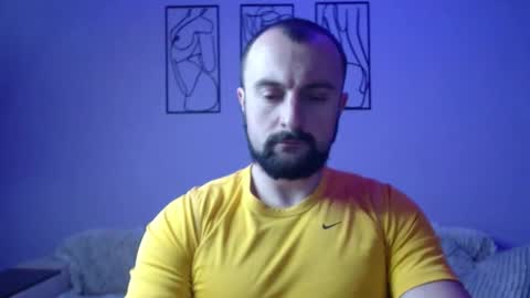 brindlefly69 online show from January 1, 12:00 pm