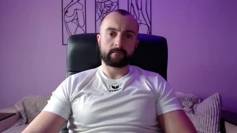 brindlefly69 online show from January 28, 11:38 am