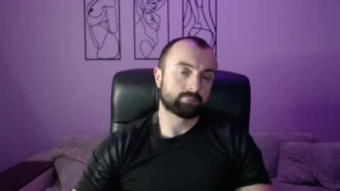 brindlefly69 online show from November 19, 12:05 pm