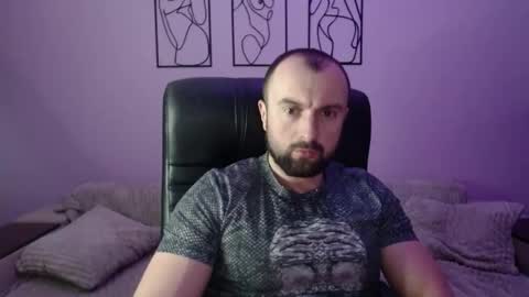 brindlefly69 online show from February 11, 11:37 am