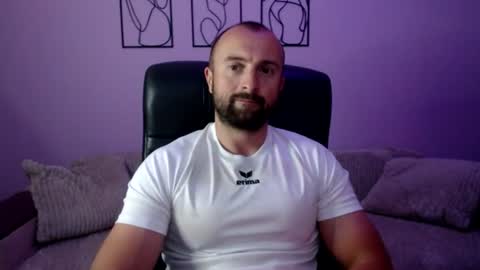 brindlefly69 online show from June 30, 10:38 am