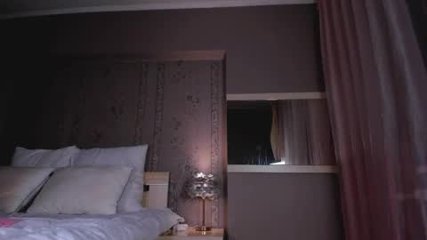 Ann online show from February 21, 6:09 pm