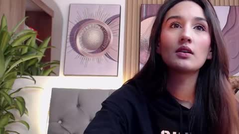 Snapshot of brinna_ev chatting on December 2, 3:58 pm B R I N N A online show from December 2, 3:58 pm