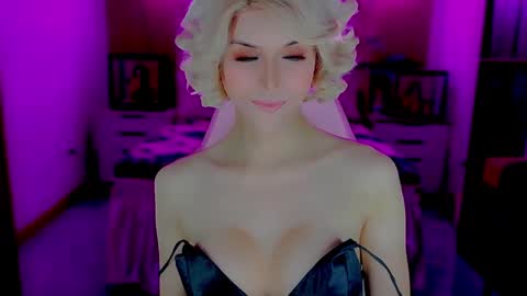 brionatop online show from October 29, 11:17 pm