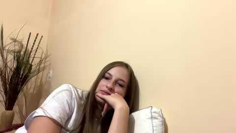 Ciri online show from June 16, 5:37 pm