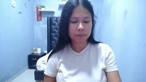 britanyx1 online show from March 31, 1:44 pm