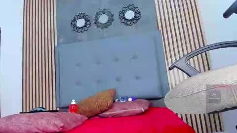 brithanyslim online show from December 9, 10:41 pm