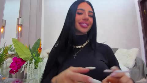 Snapshot of britney_charm chatting on February 27, 7:41 am britney_charm online show from February 27, 7:41 am