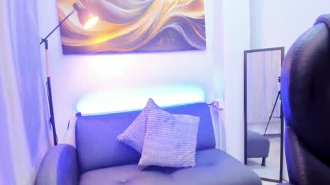 Britney online show from February 17, 12:12 pm