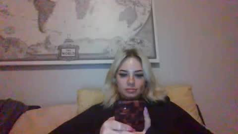 Snapshot of britneycherry08 chatting on June 27, 5:56 am britneycherry08 online show from June 27, 5:56 am