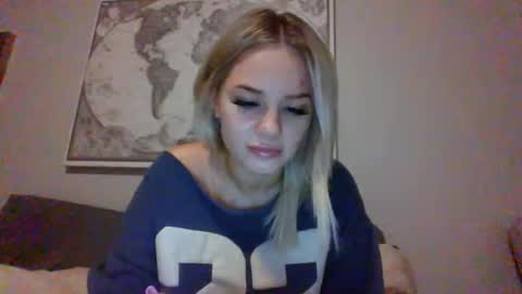 Snapshot of britneycherry08 chatting on July 3, 3:13 am britneycherry08 online show from July 3, 3:13 am
